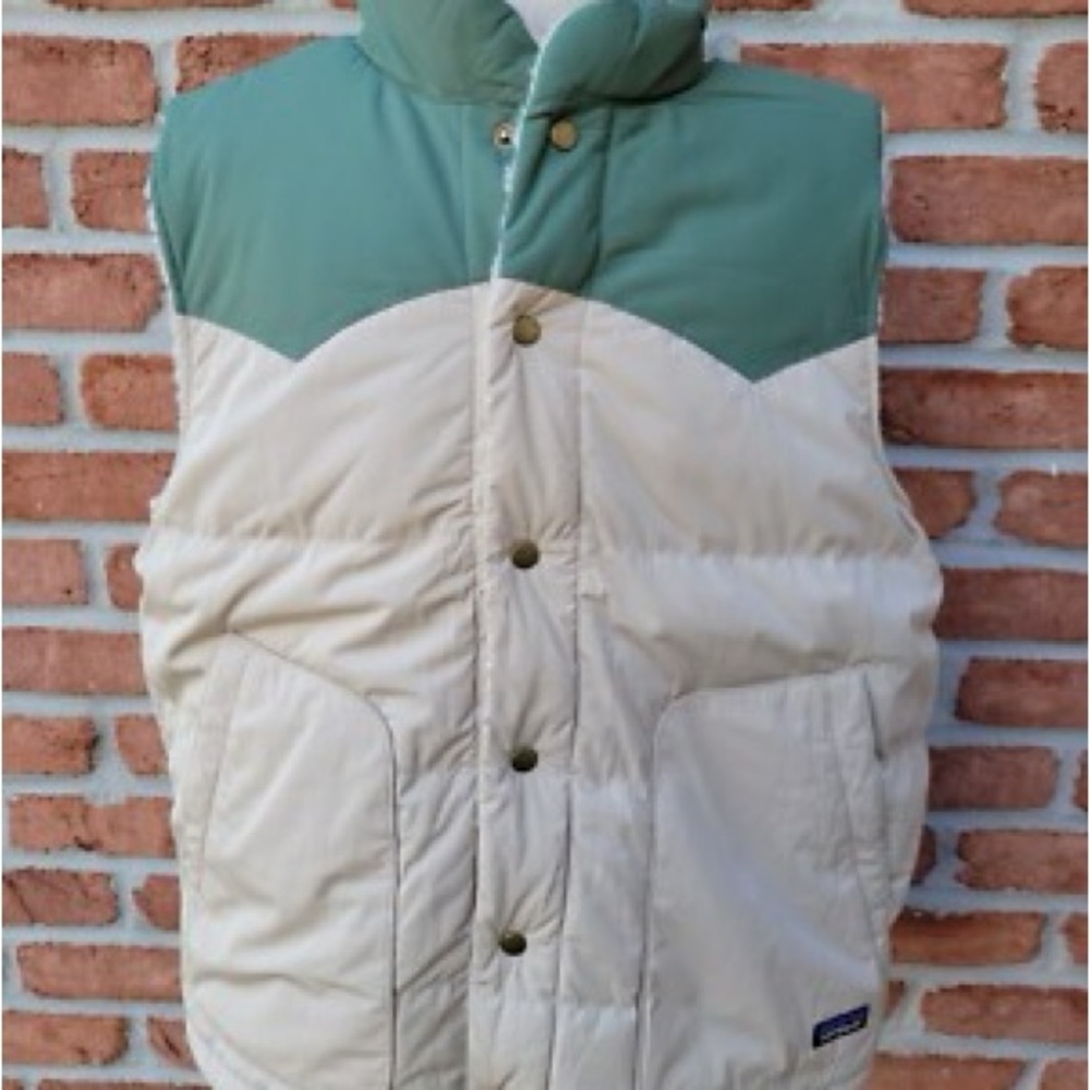 Patagonia Men’s Reversible Blvy Down Vest